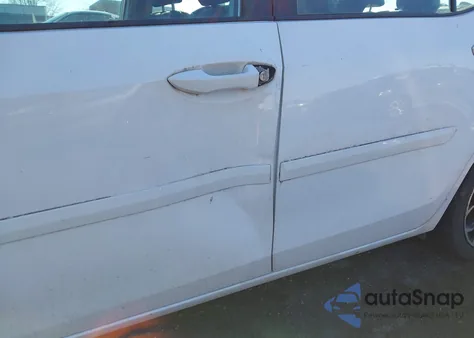 2015 Toyota Corolla S Premium z USA, uszkodzony, nr VIN 2T1BURHE1FC292922